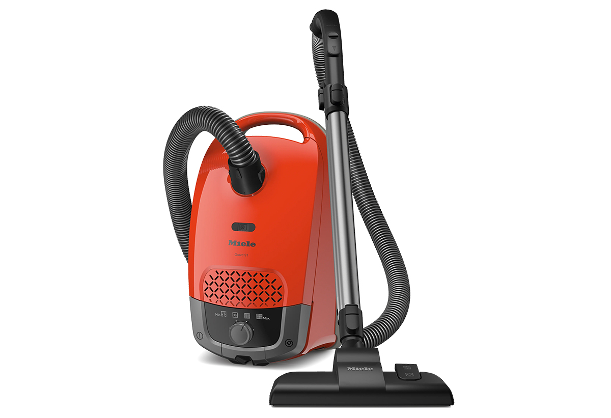 Απεικονίζεται ολόκληρη η σκούπα.